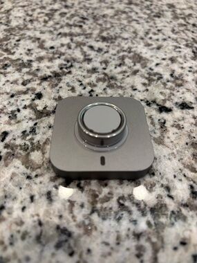 Oura Ring Gen 4 Size 9 with Charger in Silver